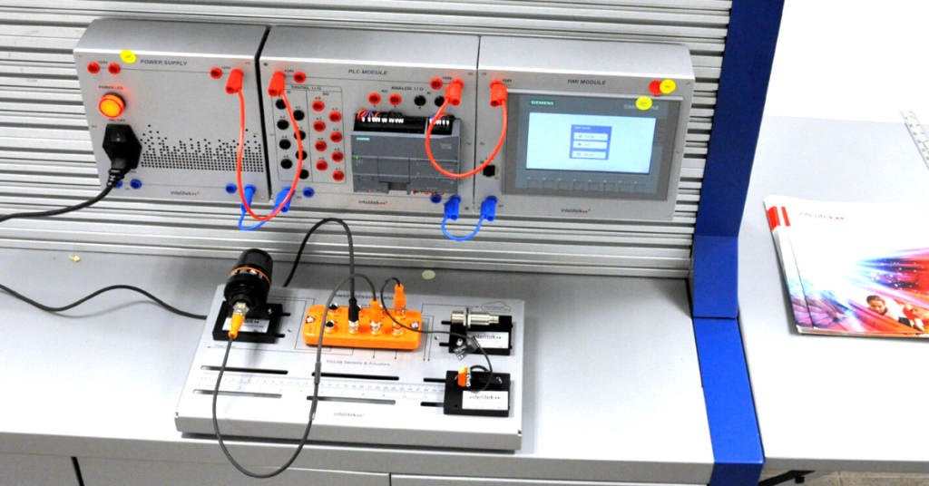 Smart Sensor Lab dari Intelitek untuk Lab Pelatihan Industri 4.0