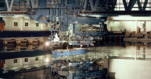 Towing Carriages atau kereta penarik untuk lembaga penelitian kelautan, universitas, dan lembaga pendidikan